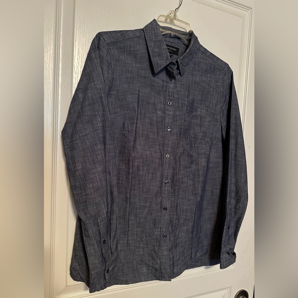 Banana Republic Blue Casual Button Down Shirt